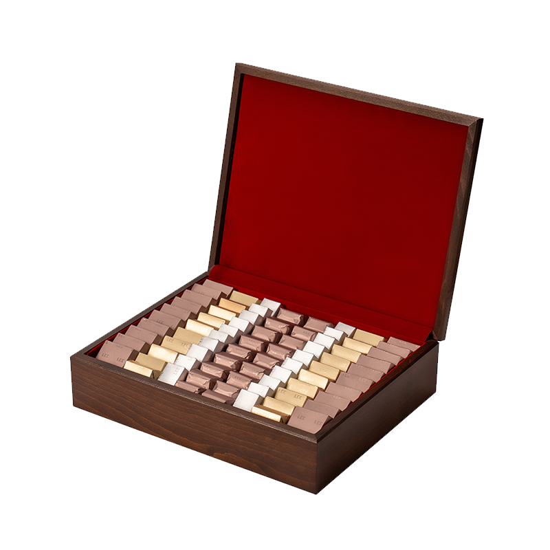 LEE's antiquity box